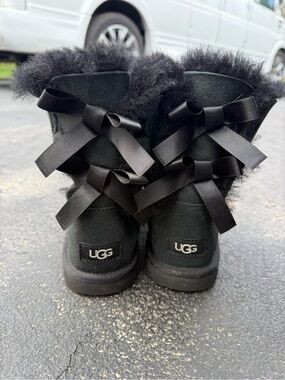 UGG Girls Black Bow Boots